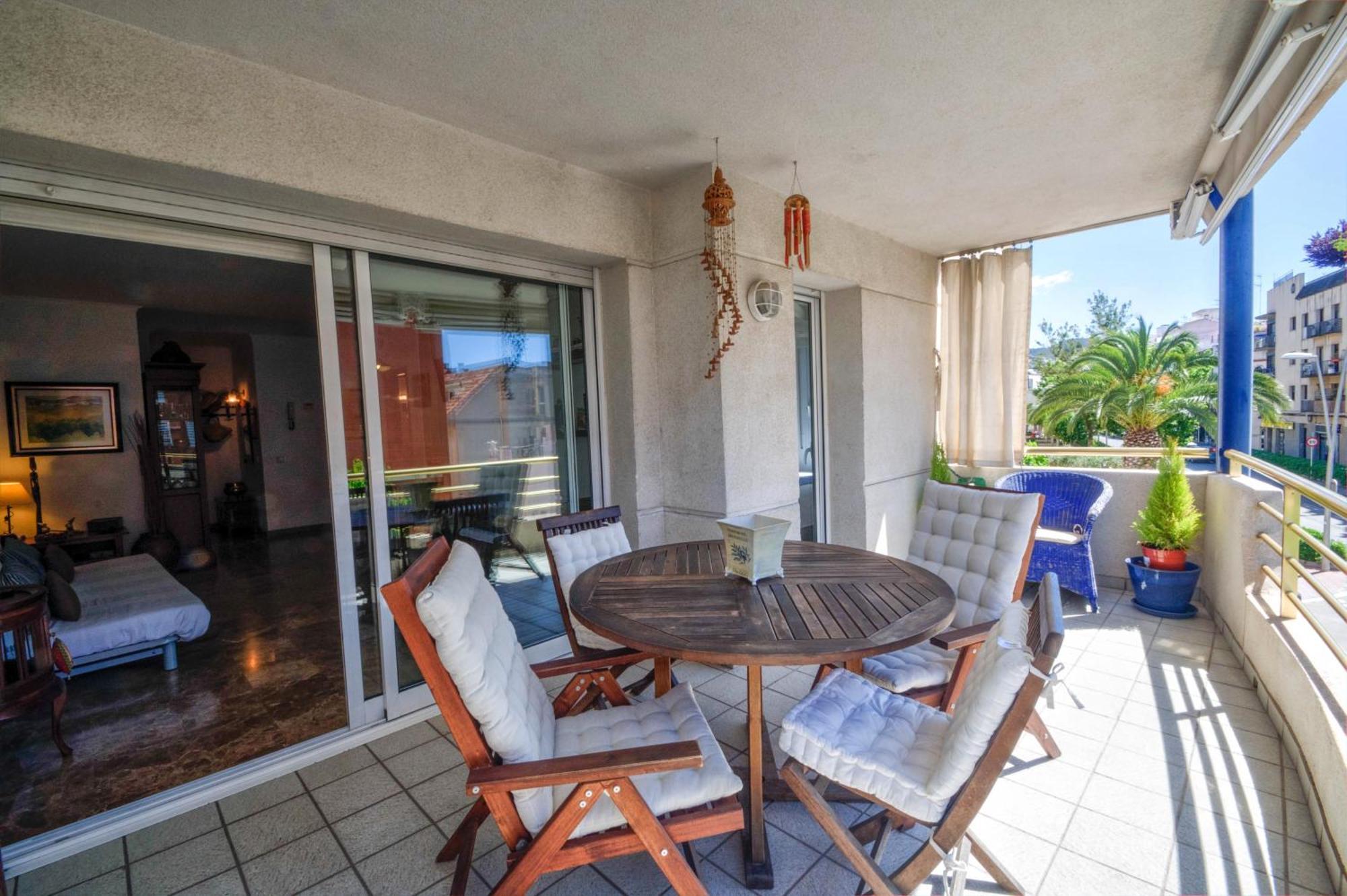 The Rose By Hello Homes Sitges Exteriör bild